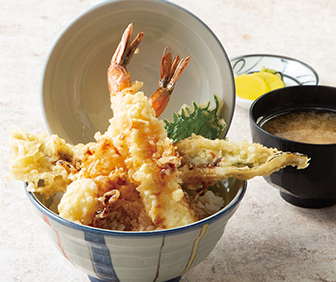 鰹のたたきと天ぷら定食